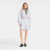 Bermudas blancas de gabardina bordadas