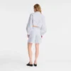 Bermudas blancas de gabardina bordadas