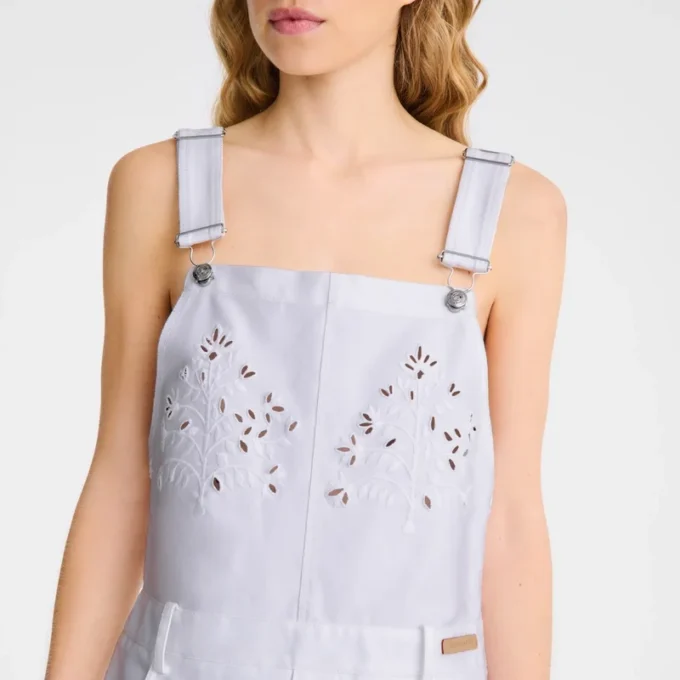 Blanco – Vestido de gabardina bordado