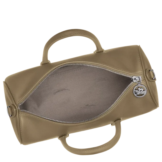 Oliva – Bolso de mano Daylong M de piel